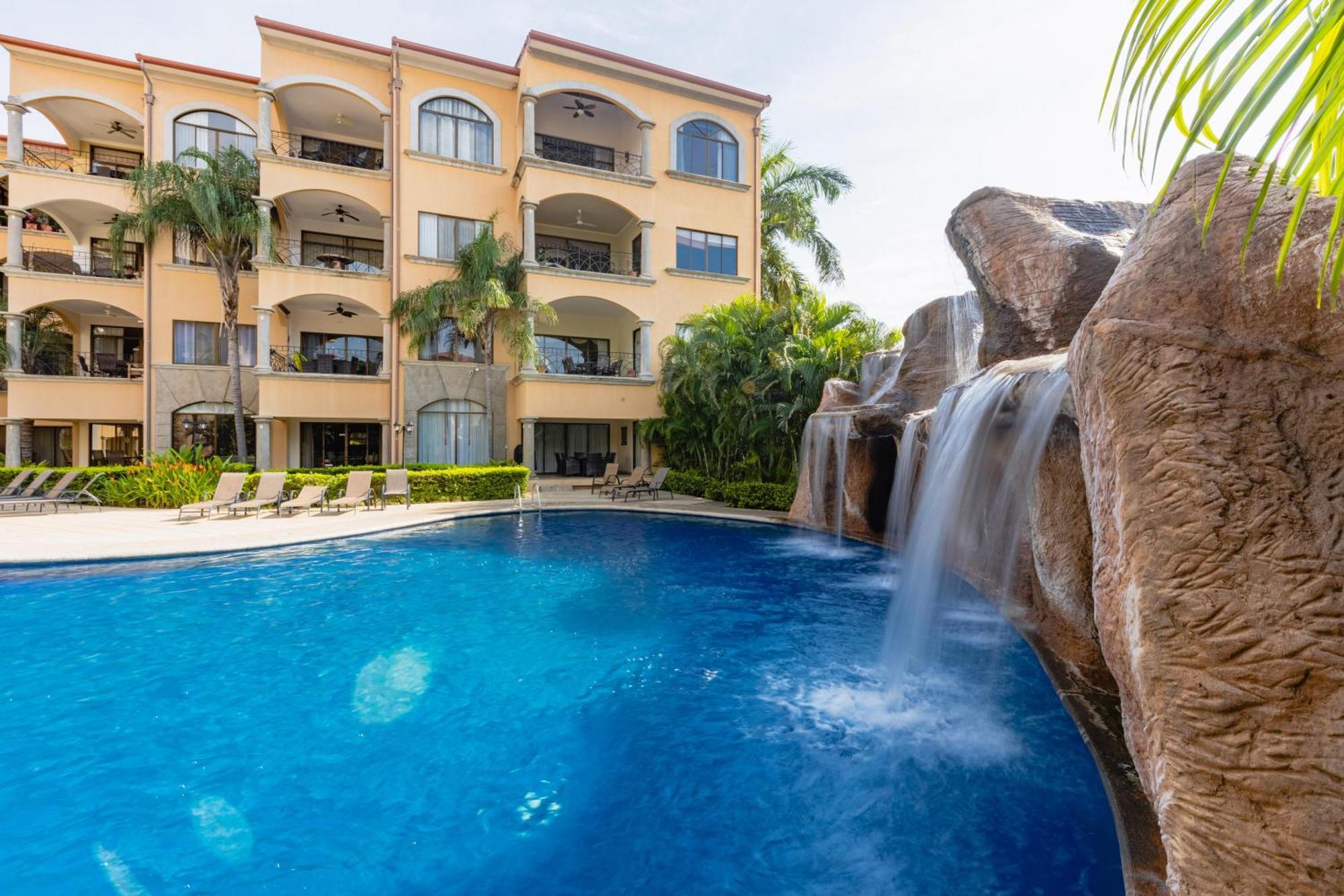 Sunrise 1- 3 Bedroom Poolside Condo تاماريندو المظهر الخارجي الصورة